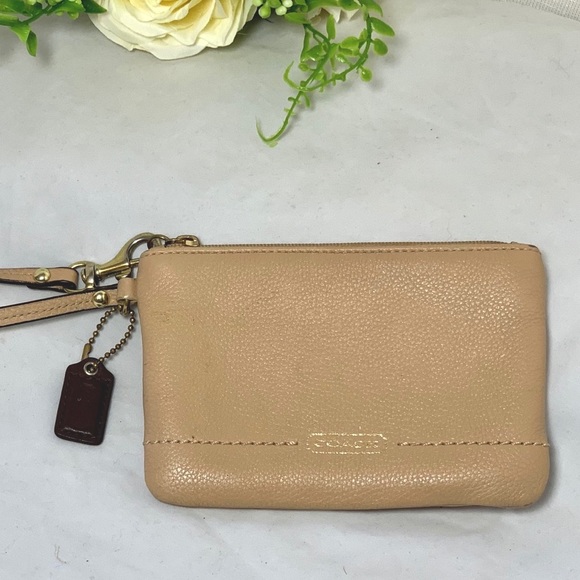 COACH Beige Pebbled Leather Wristlet Brown Gold - Picture 6 of 8